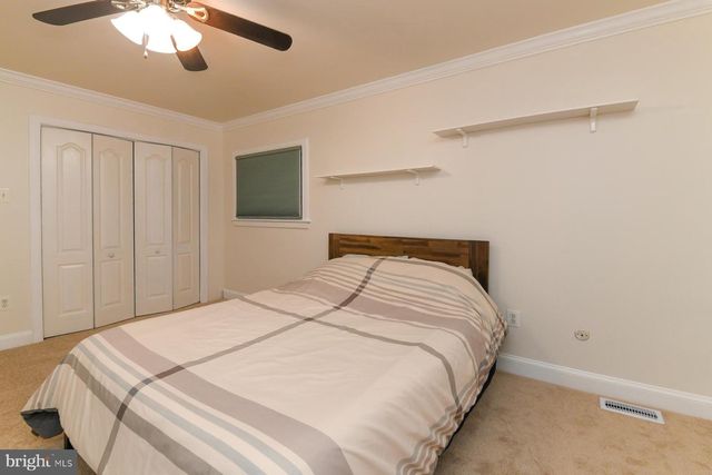 565 CAMBRIDGE RD, Blackwood, NJ 08012