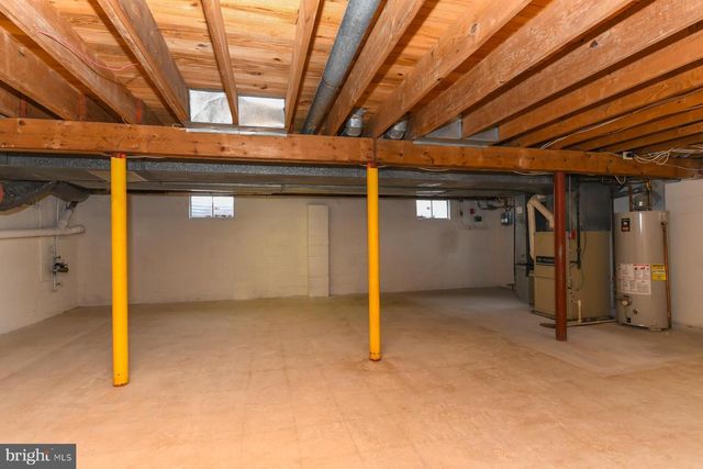 565 CAMBRIDGE RD, Blackwood, NJ 08012