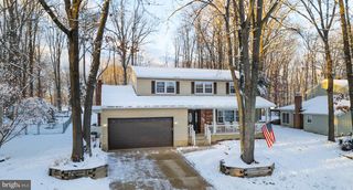 565 CAMBRIDGE RD, Blackwood, NJ 08012