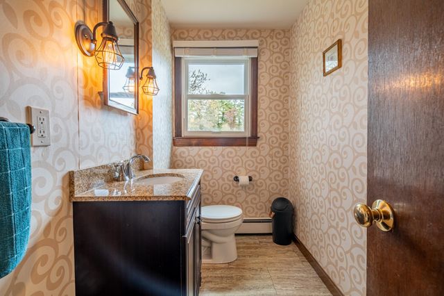 19 Dutton Road, Pelham, NH 03076