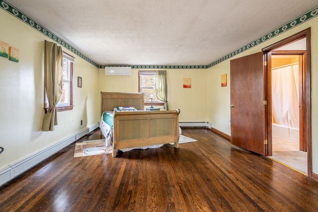 19 Dutton Road, Pelham, NH 03076