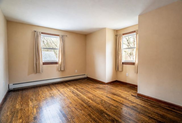 19 Dutton Road, Pelham, NH 03076