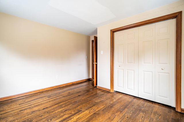 19 Dutton Road, Pelham, NH 03076