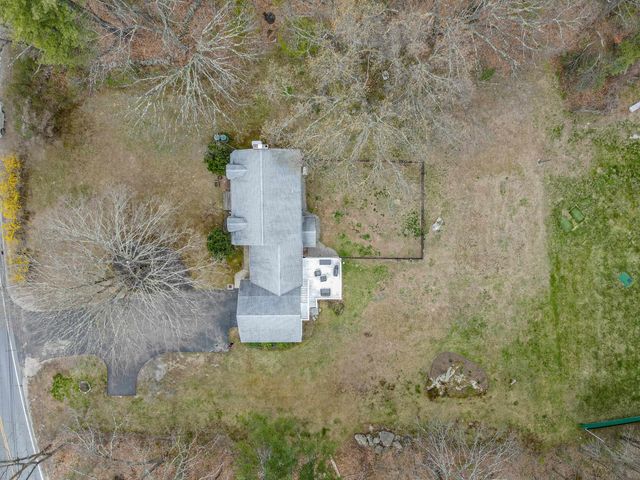 19 Dutton Road, Pelham, NH 03076
