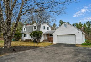 19 Dutton Road, Pelham, NH 03076