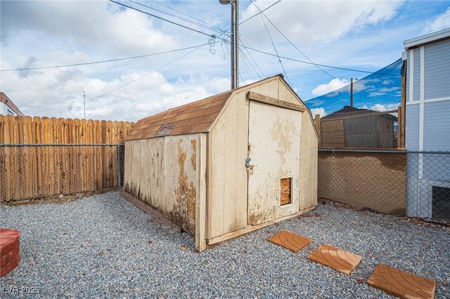 220 Ferndell Street, Pahrump, NV 89048