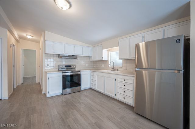 220 Ferndell Street, Pahrump, NV 89048