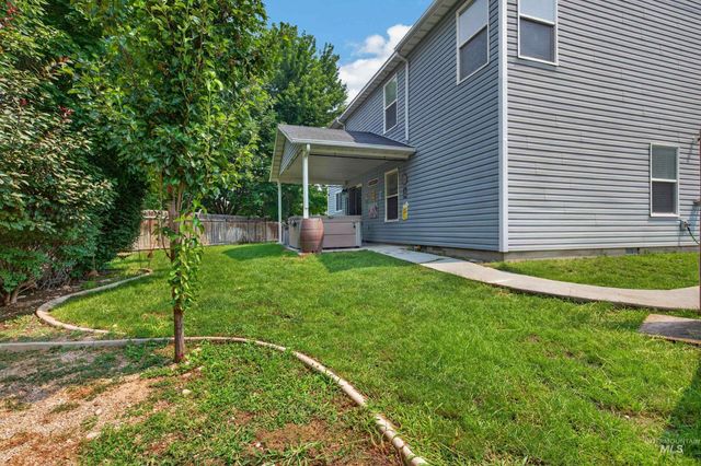 320 E Walcott Lake Ct, Middleton, ID 83644