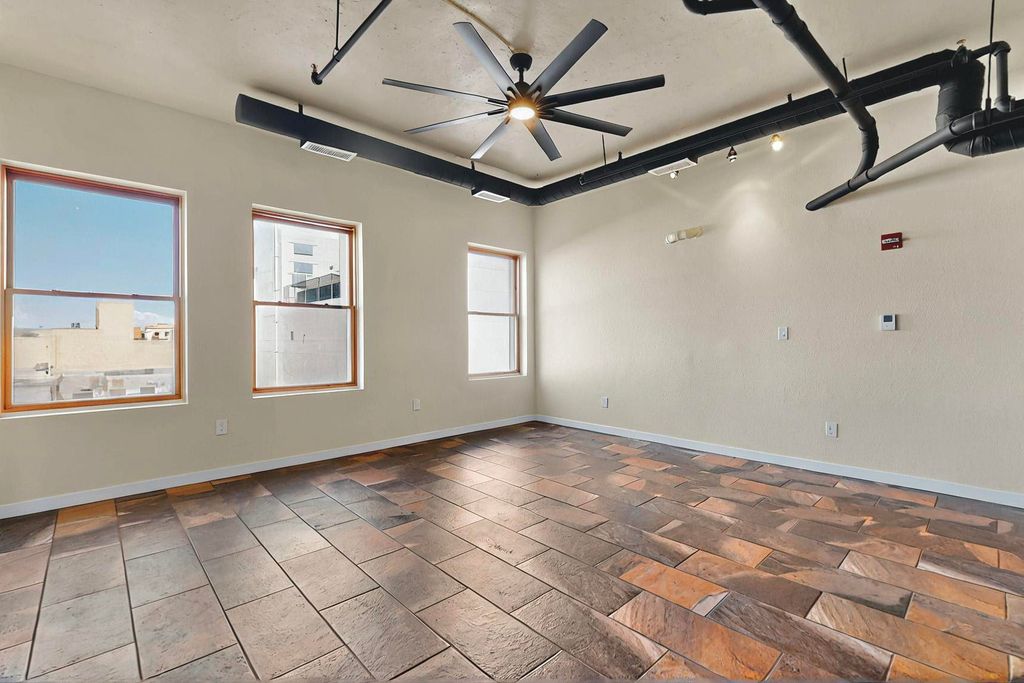 Image 11 of property listing at 219 CENTRAL Avenue NW 308, Albuquerque, NM 87102