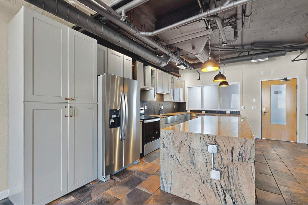 Image 17 of property listing at 219 CENTRAL Avenue NW 308, Albuquerque, NM 87102