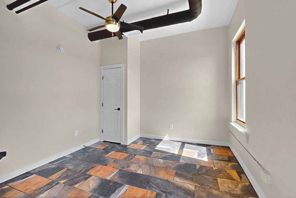 Image 32 of property listing at 219 CENTRAL Avenue NW 308, Albuquerque, NM 87102