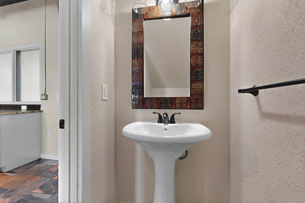 Image 34 of property listing at 219 CENTRAL Avenue NW 308, Albuquerque, NM 87102