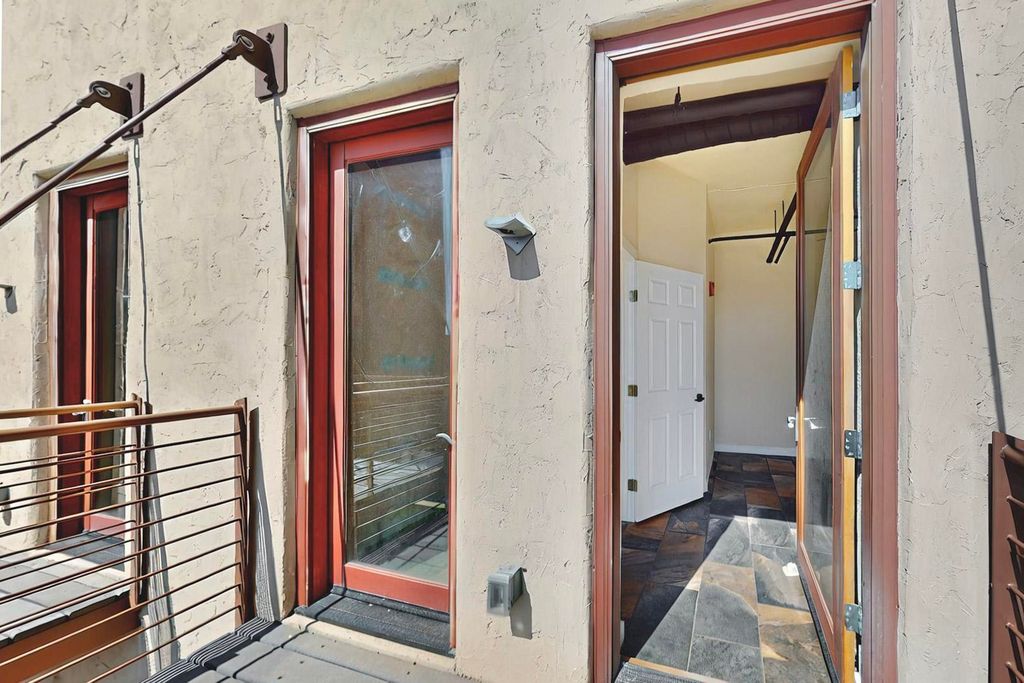 Image 37 of property listing at 219 CENTRAL Avenue NW 308, Albuquerque, NM 87102