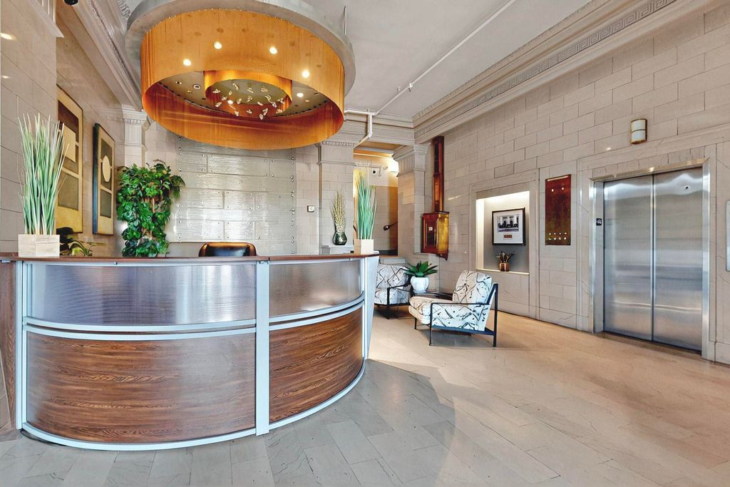 Image 4 of property listing at 219 CENTRAL Avenue NW 308, Albuquerque, NM 87102