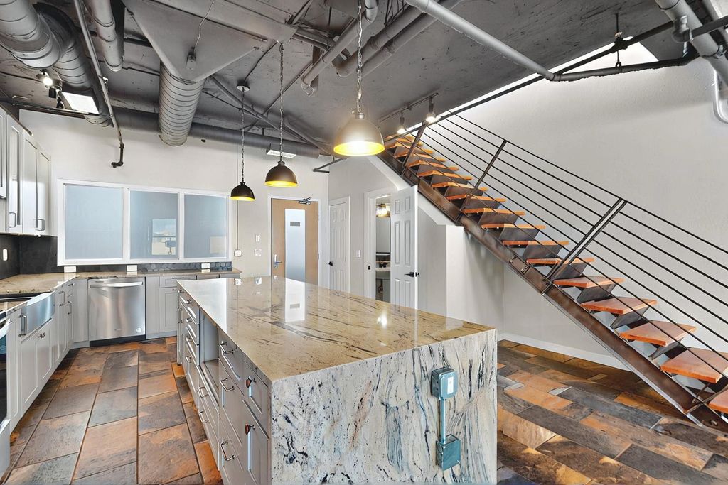 Image 42 of property listing at 219 CENTRAL Avenue NW 308, Albuquerque, NM 87102