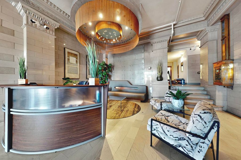 Image 5 of property listing at 219 CENTRAL Avenue NW 308, Albuquerque, NM 87102