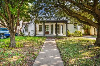 2701 Benbrook Boulevard, Fort Worth, TX 76109