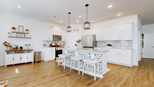 428 Brook Ave, White House, TN 37188