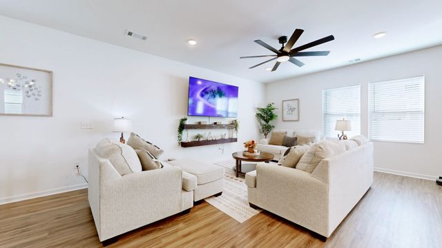 428 Brook Ave, White House, TN 37188