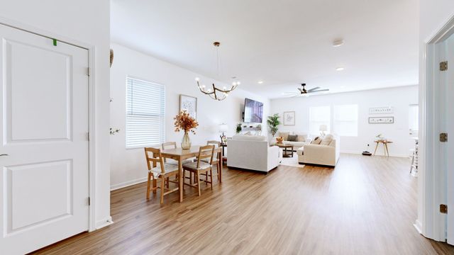 428 Brook Ave, White House, TN 37188