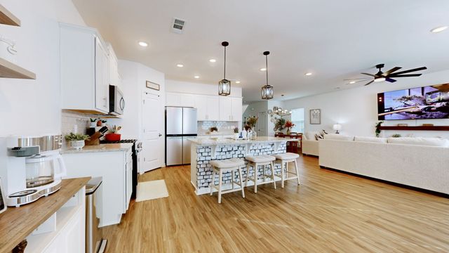 428 Brook Ave, White House, TN 37188