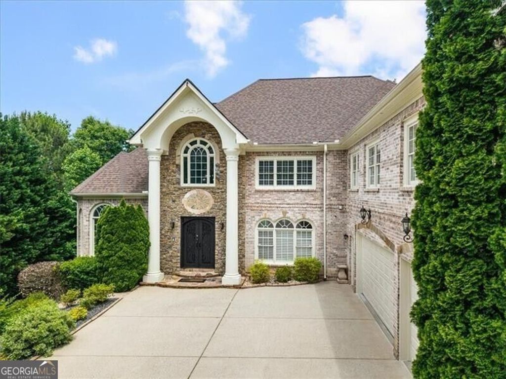 392 Lum Crowe Road, Roswell, GA 30075 — exterior