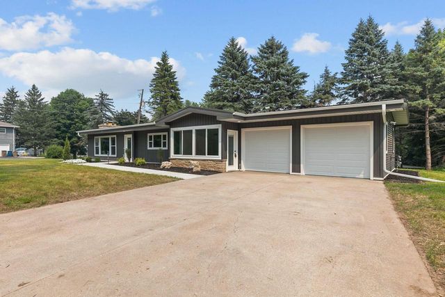 1900 LEONARD POINT ROAD, Oshkosh, WI 54904