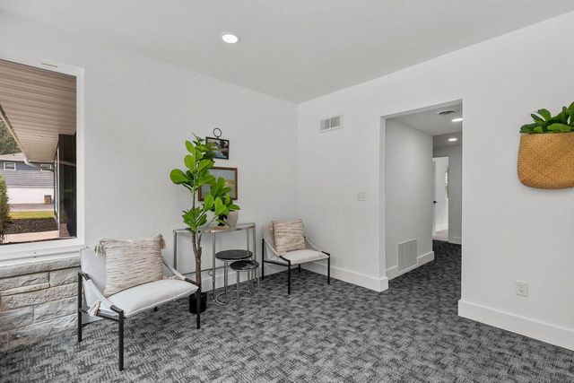 1900 LEONARD POINT ROAD, Oshkosh, WI 54904