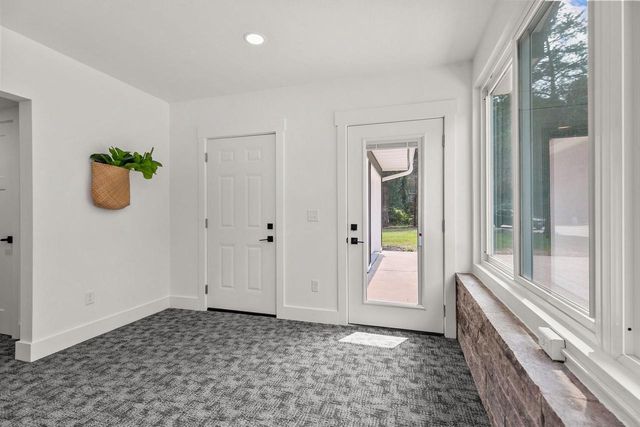 1900 LEONARD POINT ROAD, Oshkosh, WI 54904