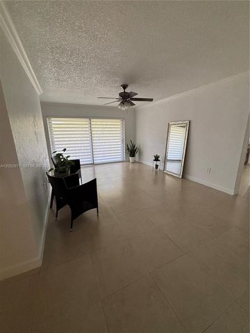 6305 Gage Pl 309A, Miami Lakes, FL 33014