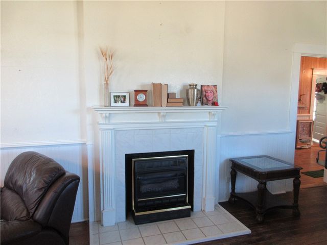 607 First Street S, Rosebud, TX 76570