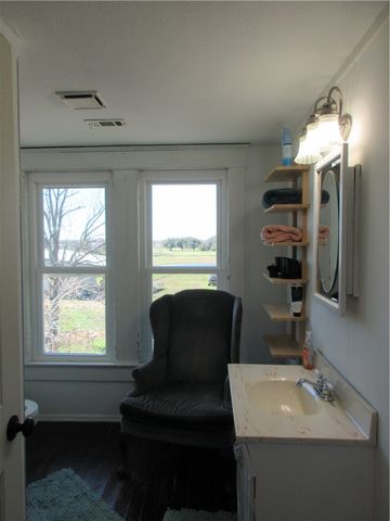 607 First Street S, Rosebud, TX 76570