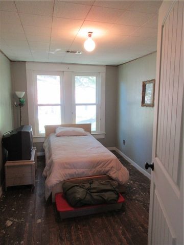 607 First Street S, Rosebud, TX 76570
