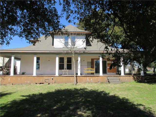 607 First Street S, Rosebud, TX 76570