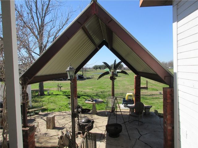 607 First Street S, Rosebud, TX 76570
