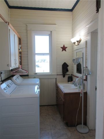 607 First Street S, Rosebud, TX 76570