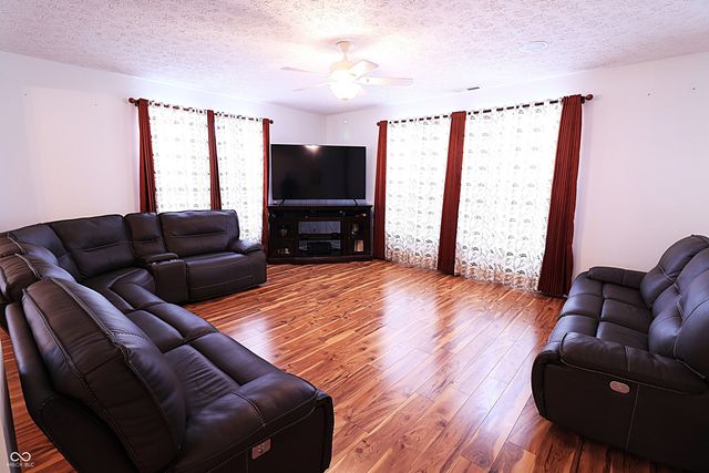 8186 Stonelick Drive, Avon, IN 46123