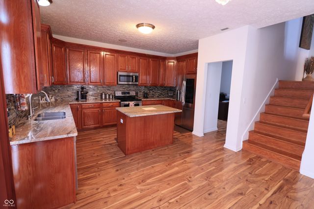 8186 Stonelick Drive, Avon, IN 46123