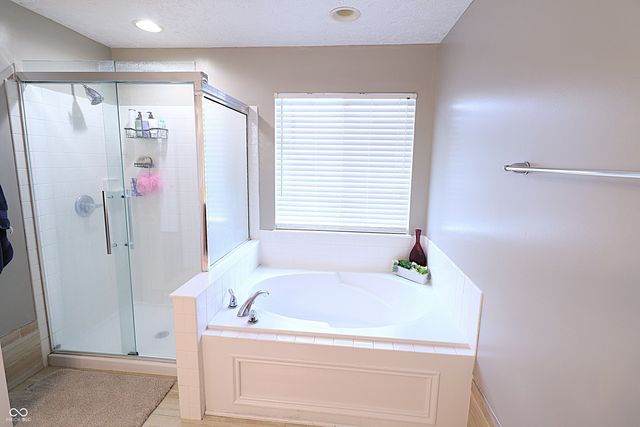 8186 Stonelick Drive, Avon, IN 46123