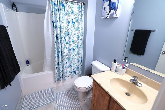 8186 Stonelick Drive, Avon, IN 46123