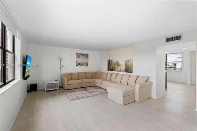 3440 NE 192nd Street 5PA, Aventura, FL 33180