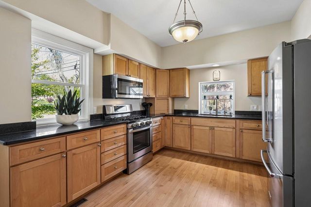 W65N699 St John AVENUE, Cedarburg, WI 53012