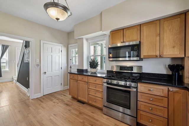 W65N699 St John AVENUE, Cedarburg, WI 53012
