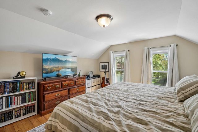 W65N699 St John AVENUE, Cedarburg, WI 53012