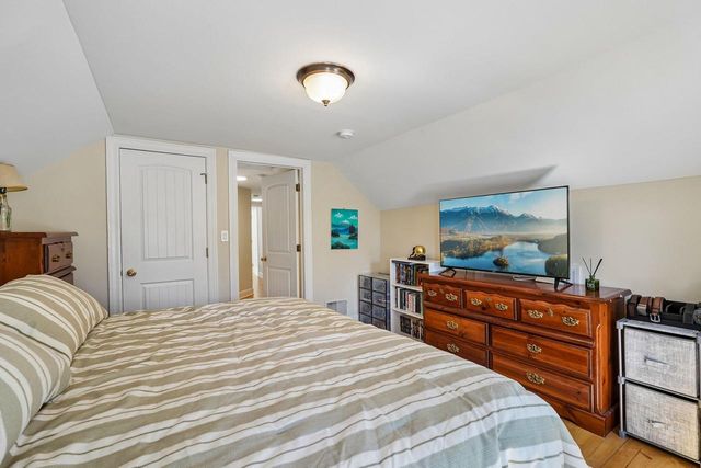 W65N699 St John AVENUE, Cedarburg, WI 53012