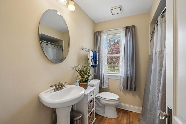W65N699 St John AVENUE, Cedarburg, WI 53012