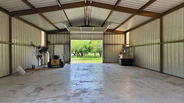 6000 Jackson Road, Krum, TX 76249