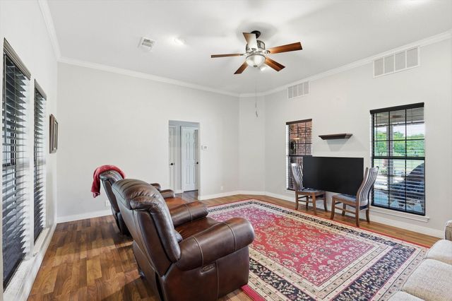 6000 Jackson Road, Krum, TX 76249