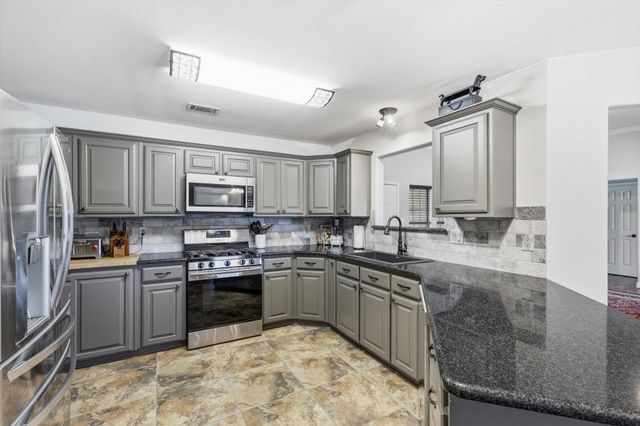 6000 Jackson Road, Krum, TX 76249