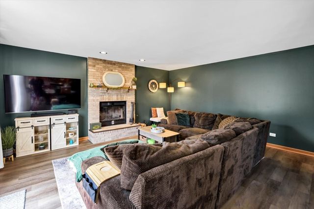 805 Doral Drive, Marengo, IL 60152
